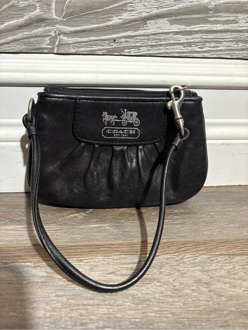 Coach wristlet black pleated leather - Picture 5 of 5